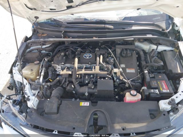 Toyota Corolla Hybrid Le Image 19