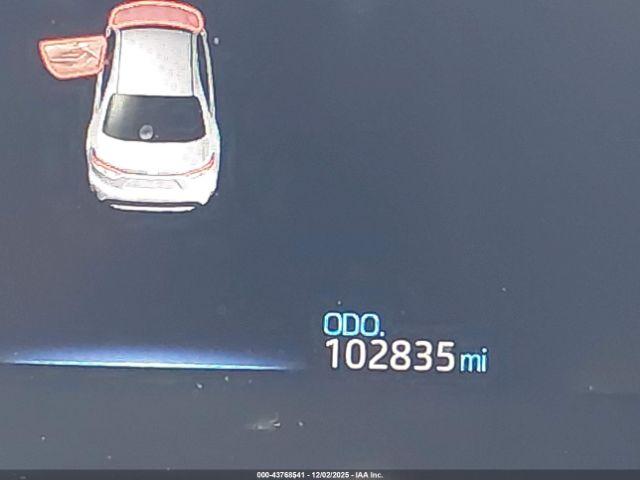 Toyota Corolla Hybrid Le Image 7