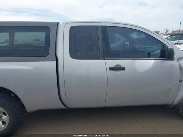 Nissan Titan Xe Image 6