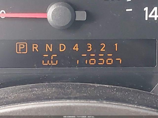 Nissan Titan Xe Image 3