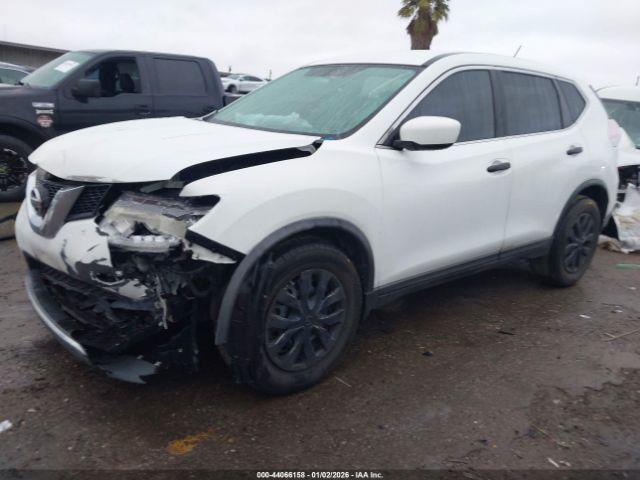 Nissan Rogue S Image 2