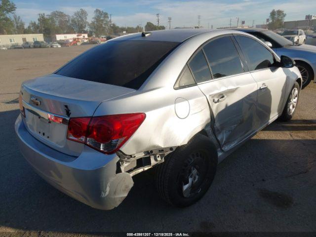 Chevrolet Cruze Ls Image 6