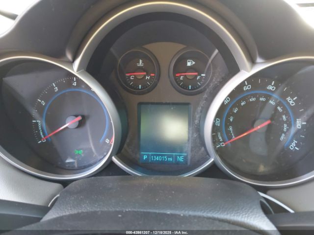 Chevrolet Cruze Ls Image 8