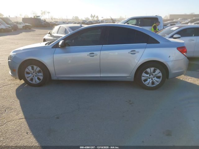 Chevrolet Cruze Ls Image 13