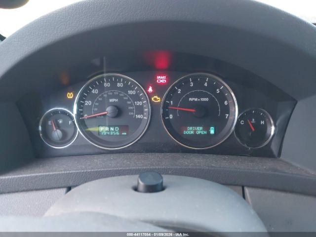 Jeep Grand Cherokee Laredo Image 2