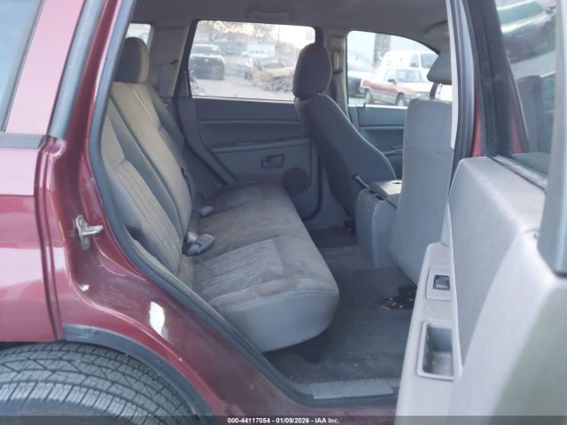 Jeep Grand Cherokee Laredo Image 9