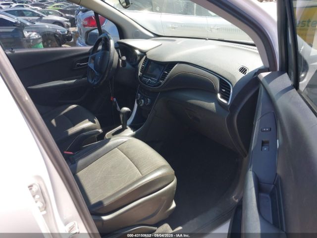 Chevrolet Trax Lt Image 8