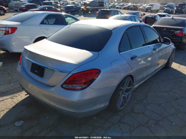 Mercedes-Benz C-Class Image 3