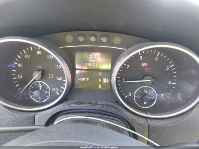 Mercedes-Benz M-Class 4matic Image 10