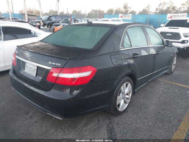 Mercedes-Benz E-Class Image 13