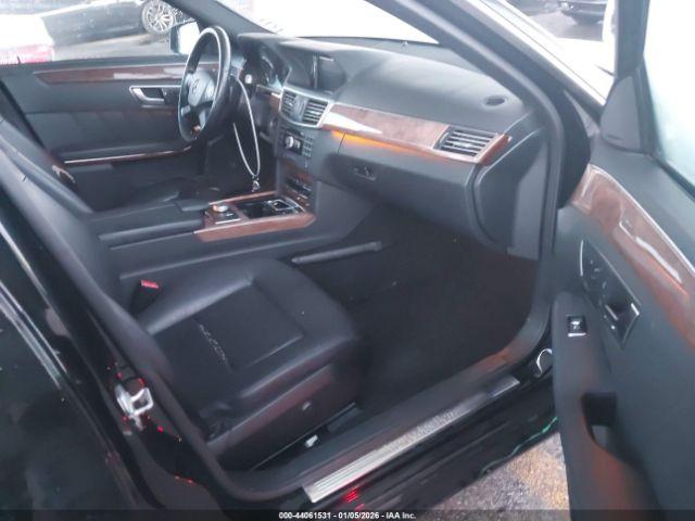 Mercedes-Benz E-Class Image 2