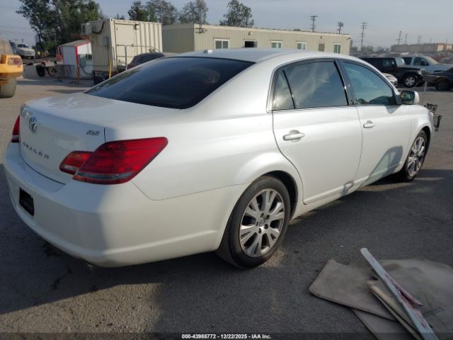 Toyota Avalon Xls Image 2