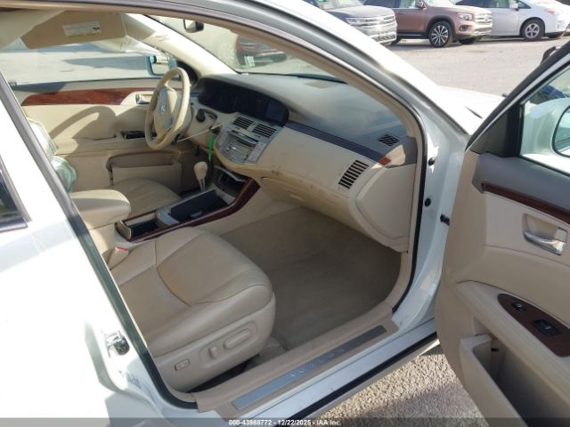 Toyota Avalon Xls Image 3