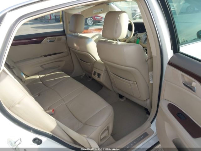 Toyota Avalon Xls Image 7