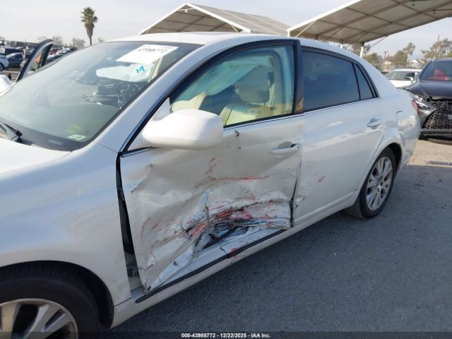 Toyota Avalon Xls Image 11