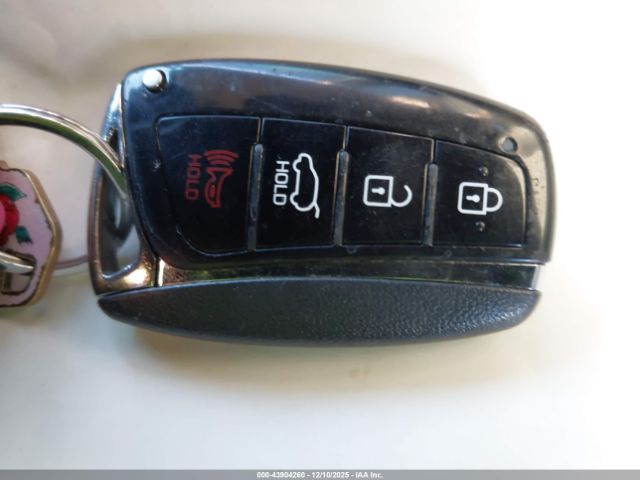 Hyundai SANTA FE Sport Image 14