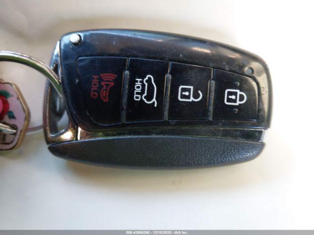 Hyundai SANTA FE Sport Image 14