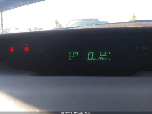 Toyota Prius Standard Image 8