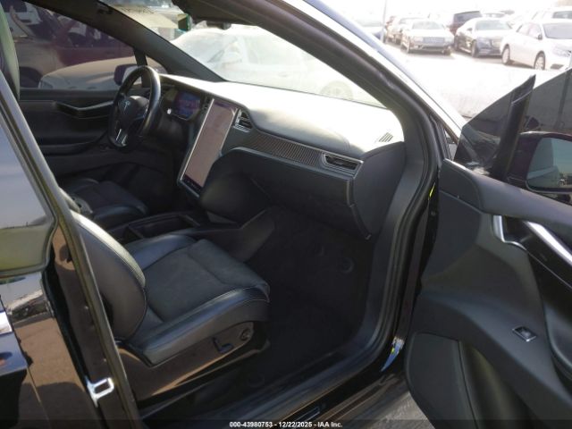 Tesla Model X Image 6
