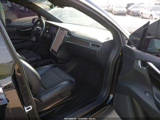 Tesla Model X Image 6