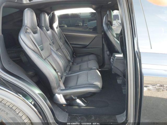 Tesla Model X Image 9