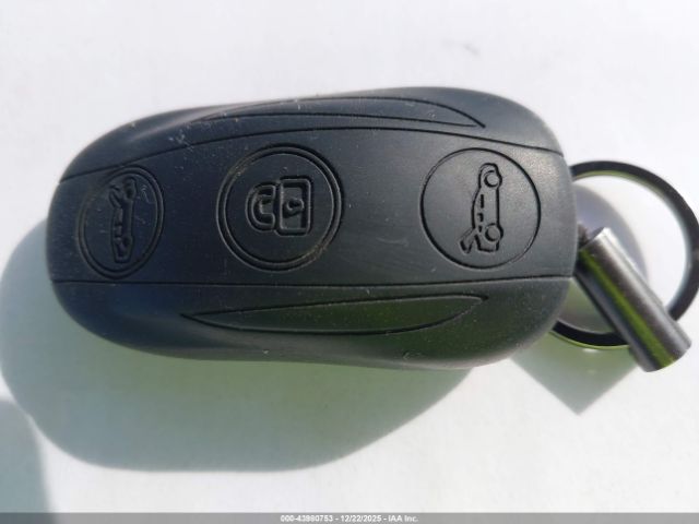 Tesla Model X Image 10