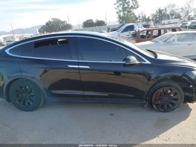 Tesla Model X Image 17