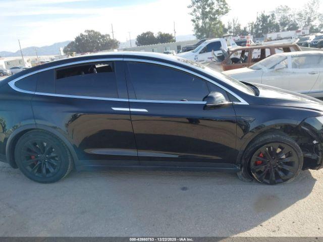 Tesla Model X Image 17