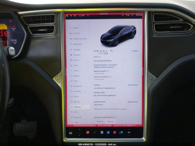 Tesla Model X Image 12