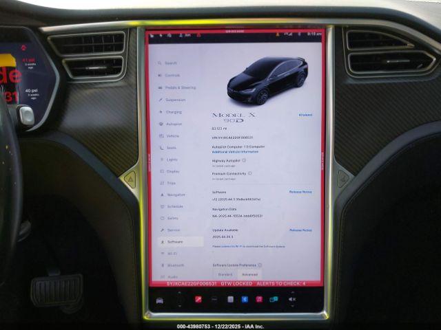 Tesla Model X Image 12