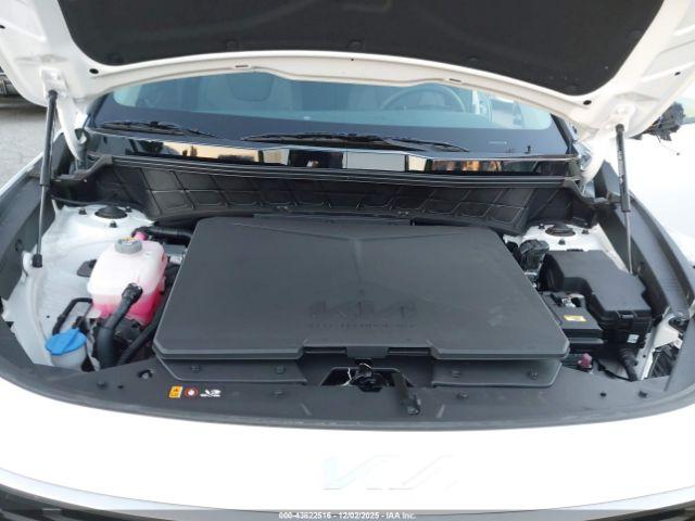 Kia Niro Wind Image 12