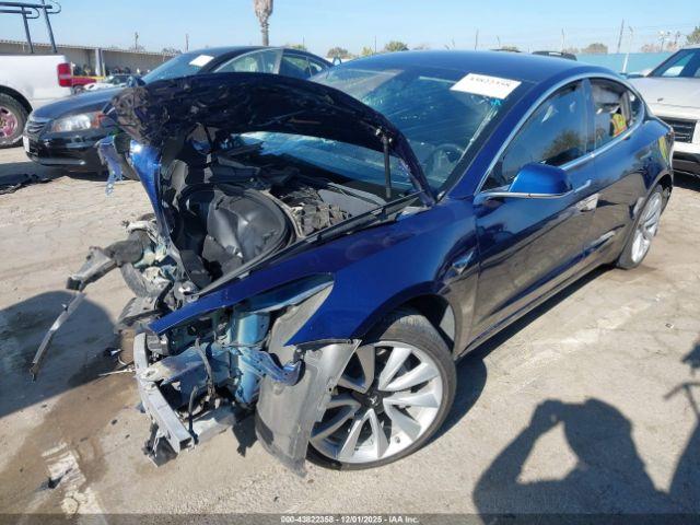 Tesla Model 3 Image 4