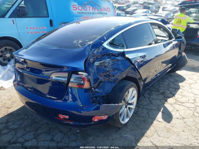 Tesla Model 3 Image 5