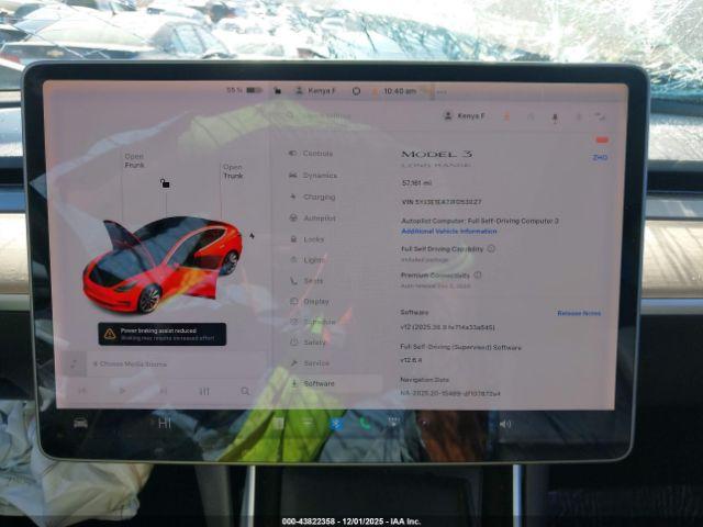 Tesla Model 3 Image 12