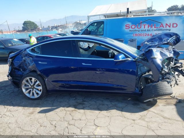 Tesla Model 3 Image 10