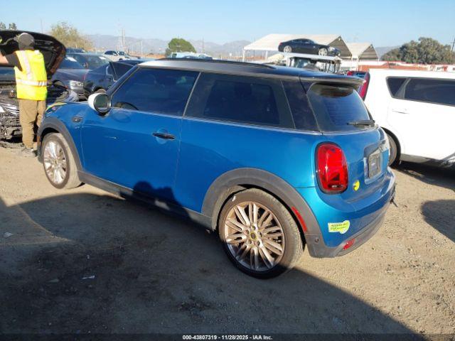 MINI Se Hardtop Cooper Image 2