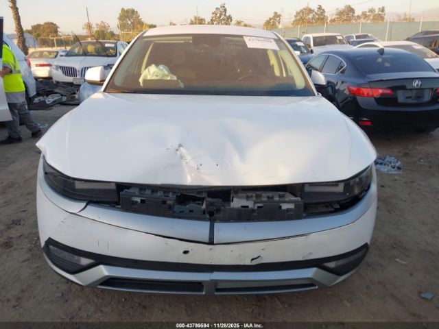 Hyundai Ioniq Sel Image 12