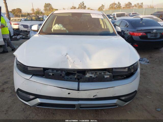 Hyundai Ioniq Sel Image 12